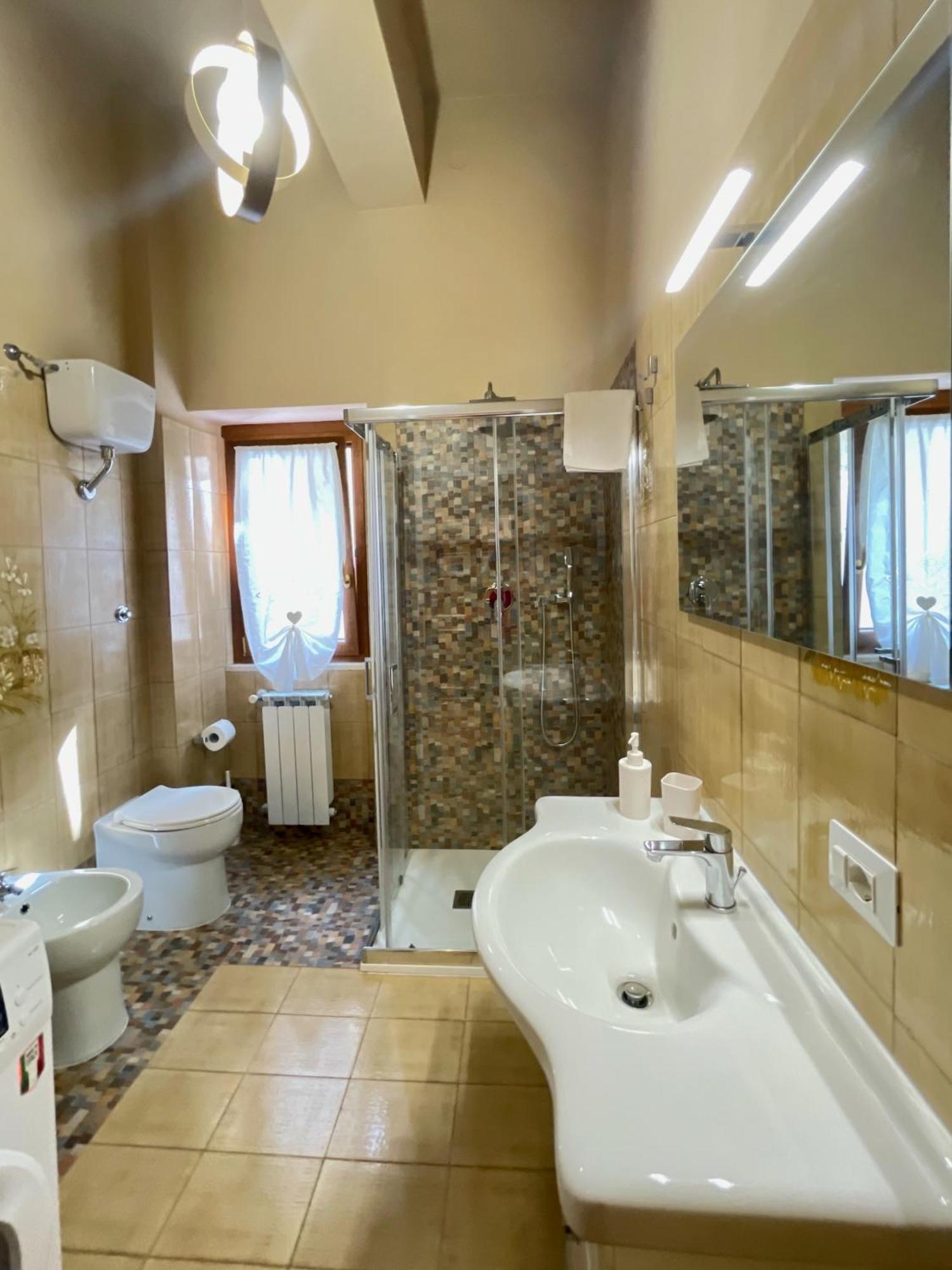 Casa Gramsci - Anzio Centro Apartment Luaran gambar